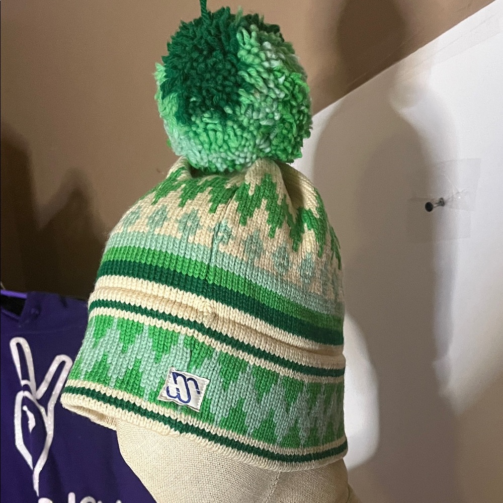 😄Murray Merkley pure virgin wool toque handmade